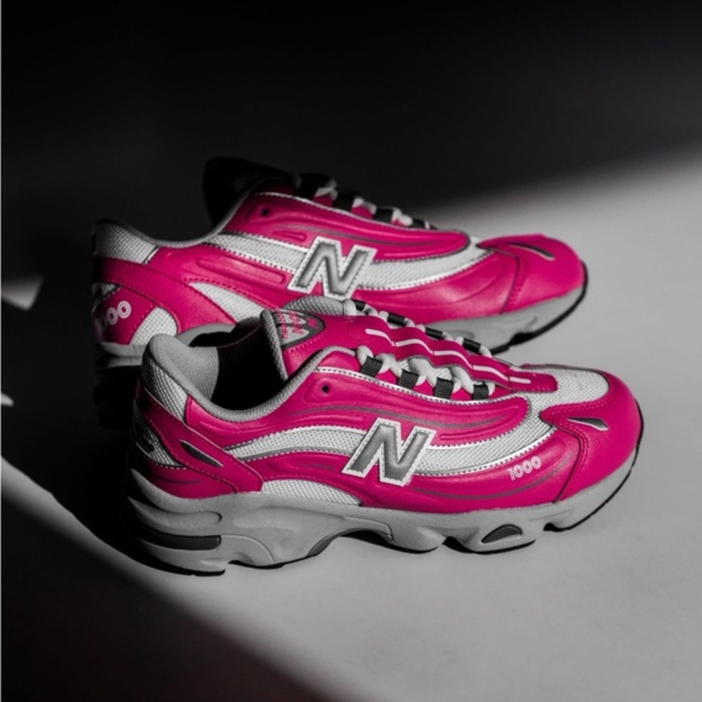 New Balance 1000 Shoes Unisex Womens size 8.5 Men’s size 7 Dragon Berry Pink